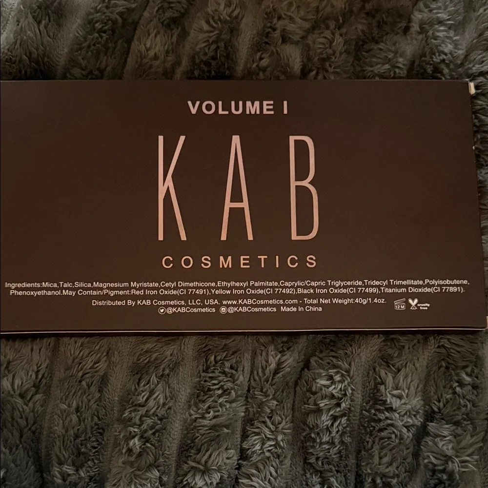 KAB Cosmetics Contour Palette - 8 Shades